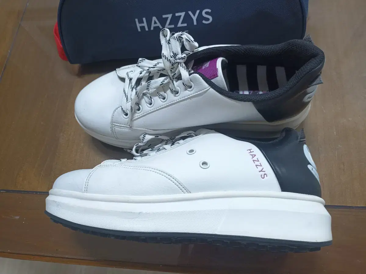 여성용 HAZZYS 헤지스 255mm 스파이크리스 골프화